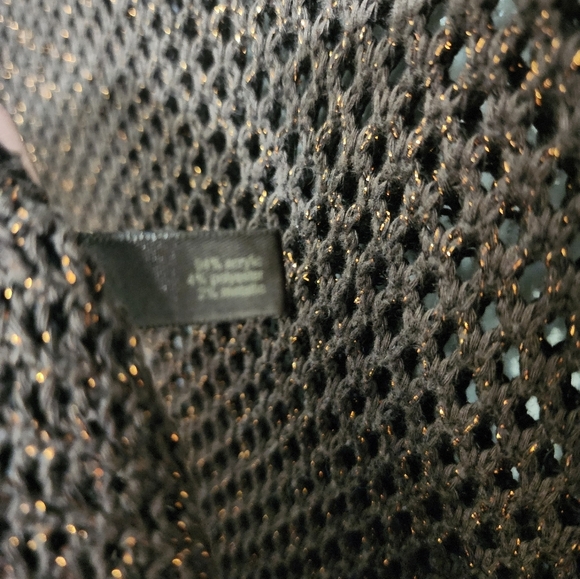 👸👕🧣 The Limited Crochet Cutout/Overlay Pullover Sweater in size XS - Picture 7 of 10